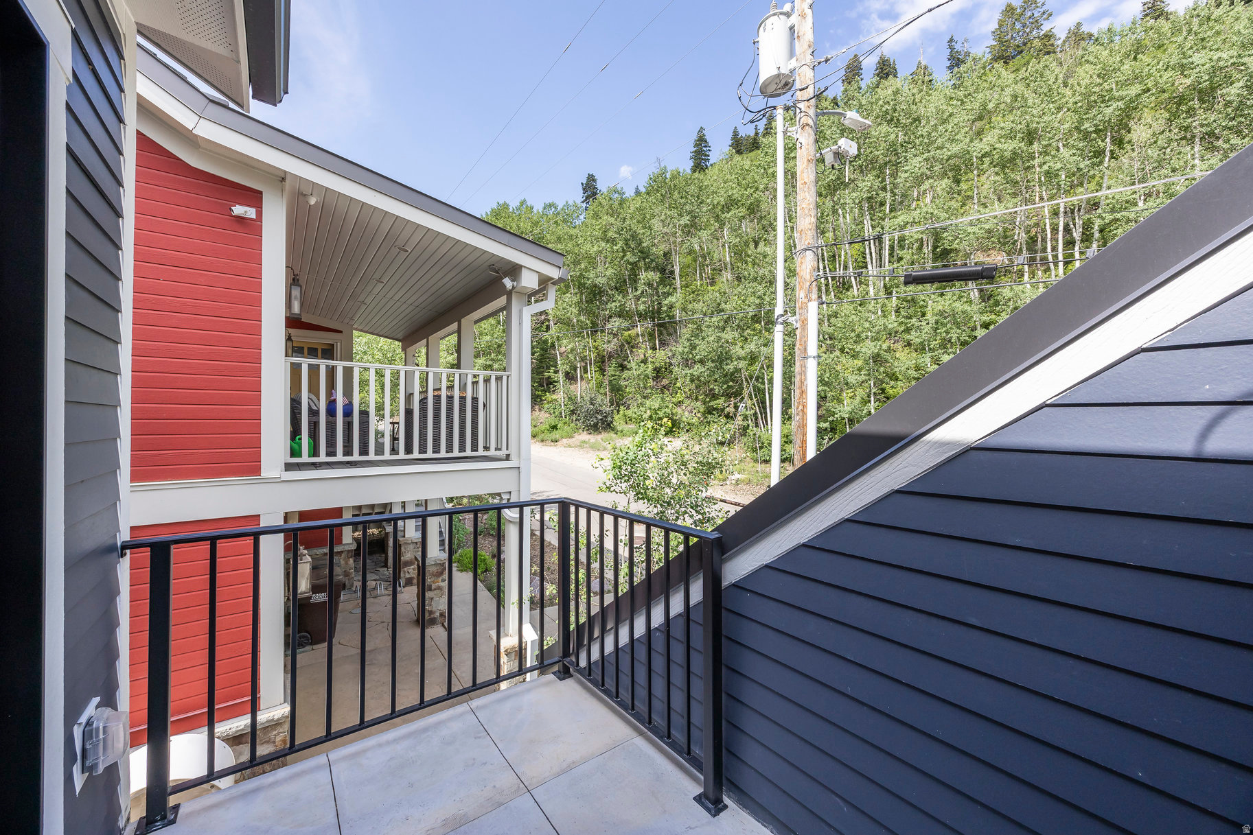 DALY WEST - Residential