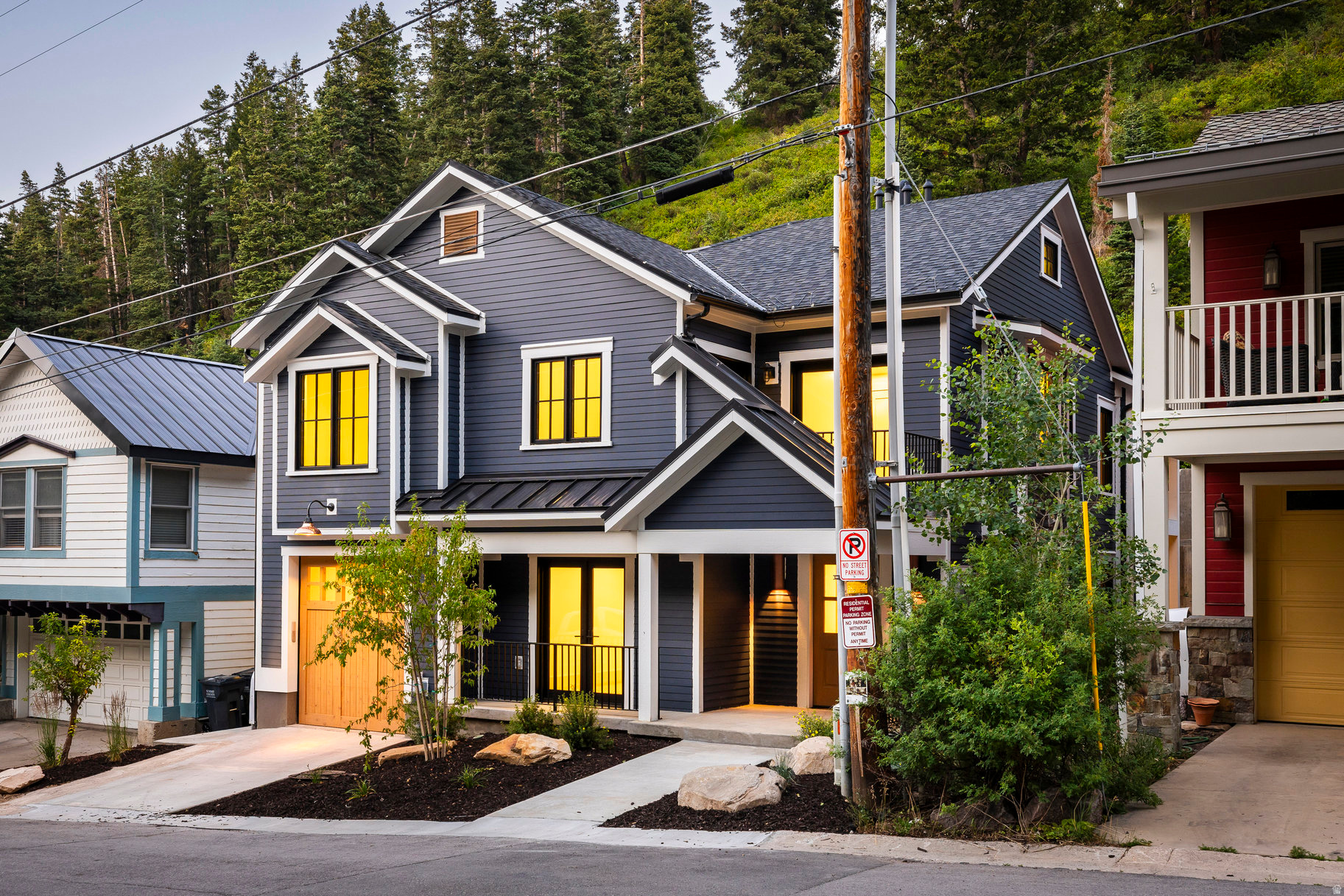 DALY WEST - Residential