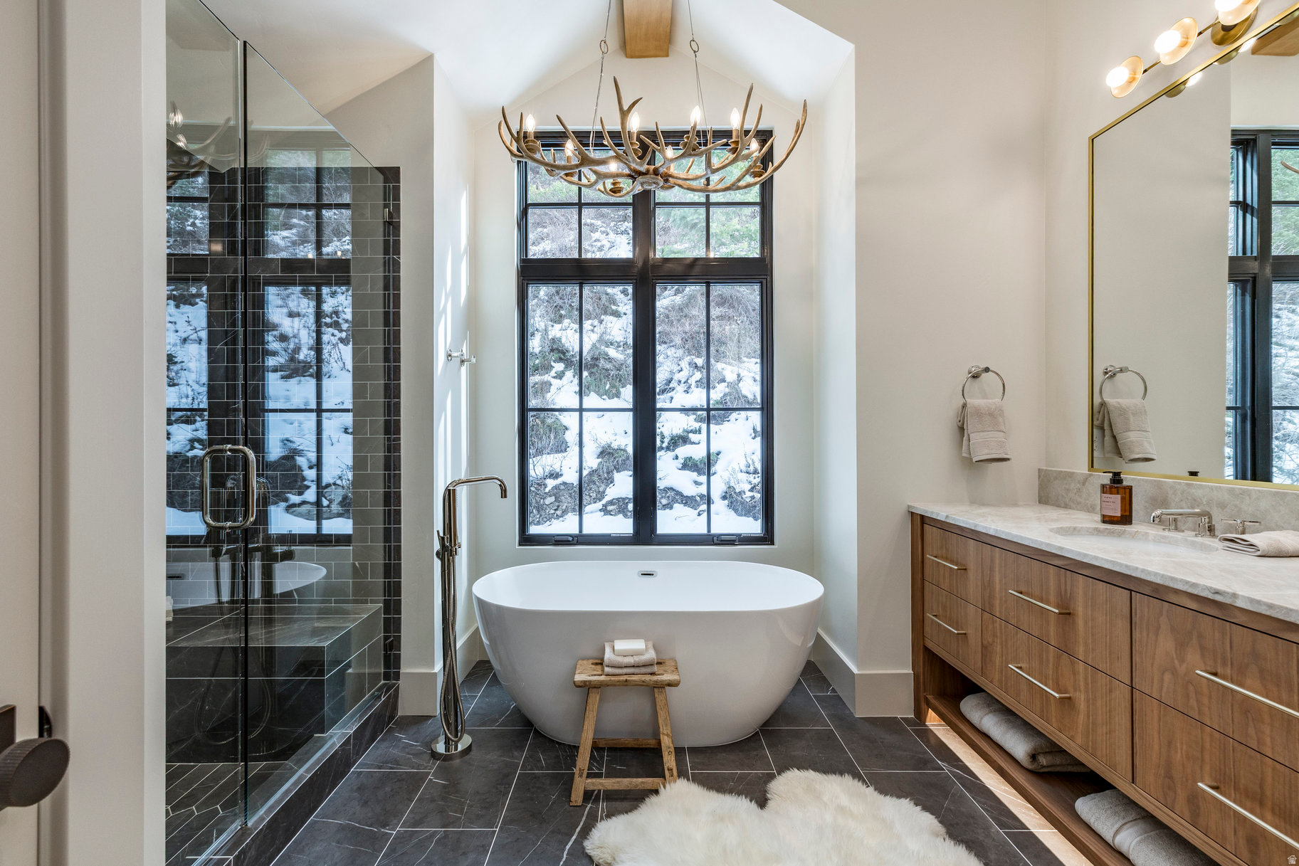 DALY WEST - Residential