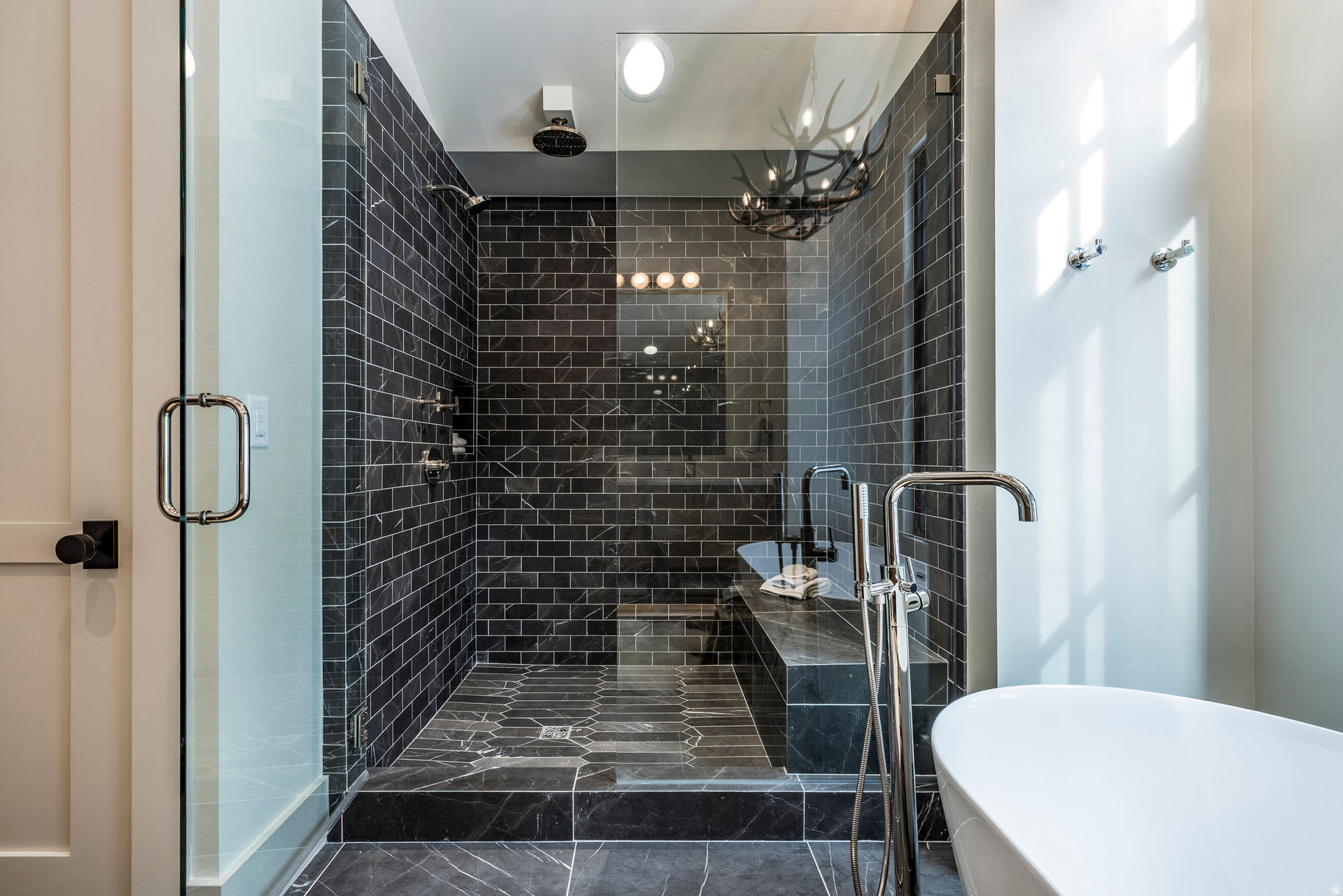 DALY WEST - Residential