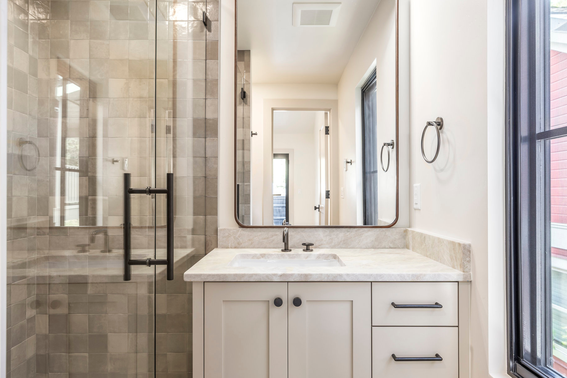 DALY WEST - Residential