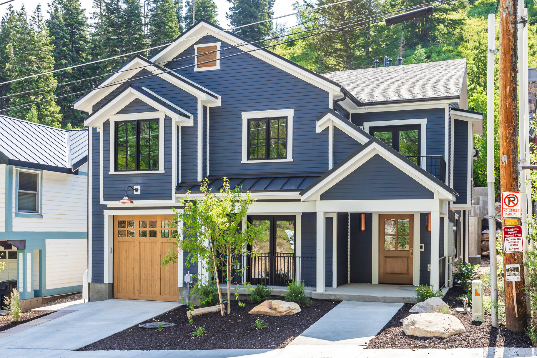 DALY WEST - Residential