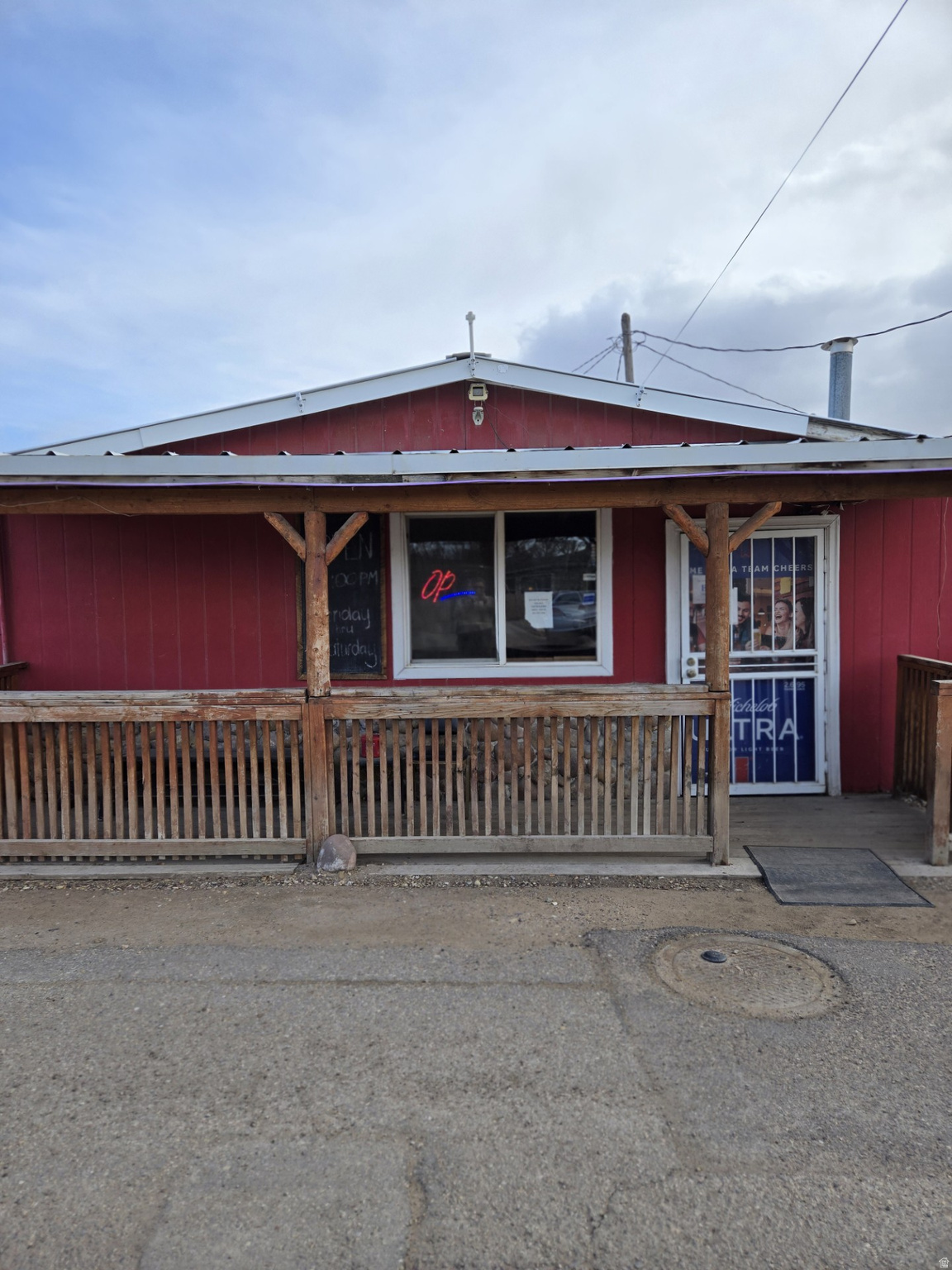 WELLS CLUB - Commercial Sale