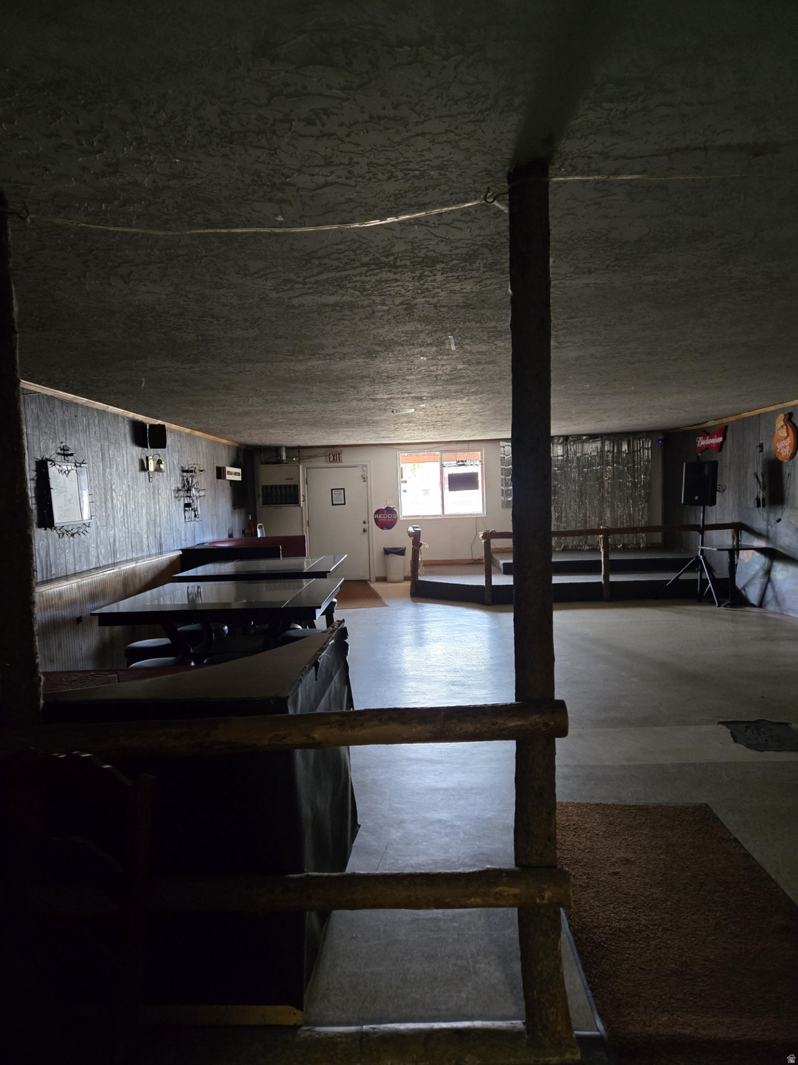 WELLS CLUB - Commercial Sale