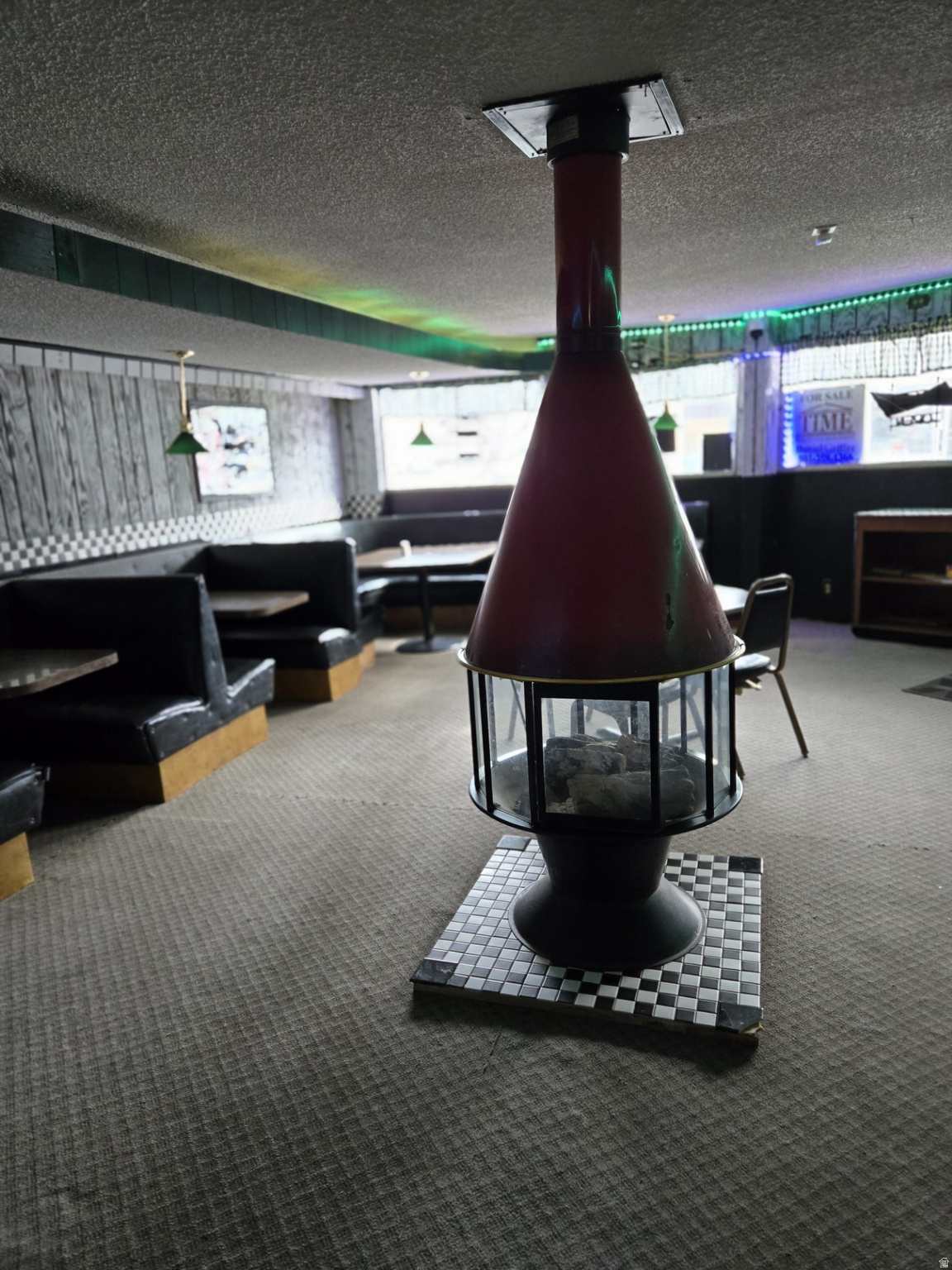 WELLS CLUB - Commercial Sale