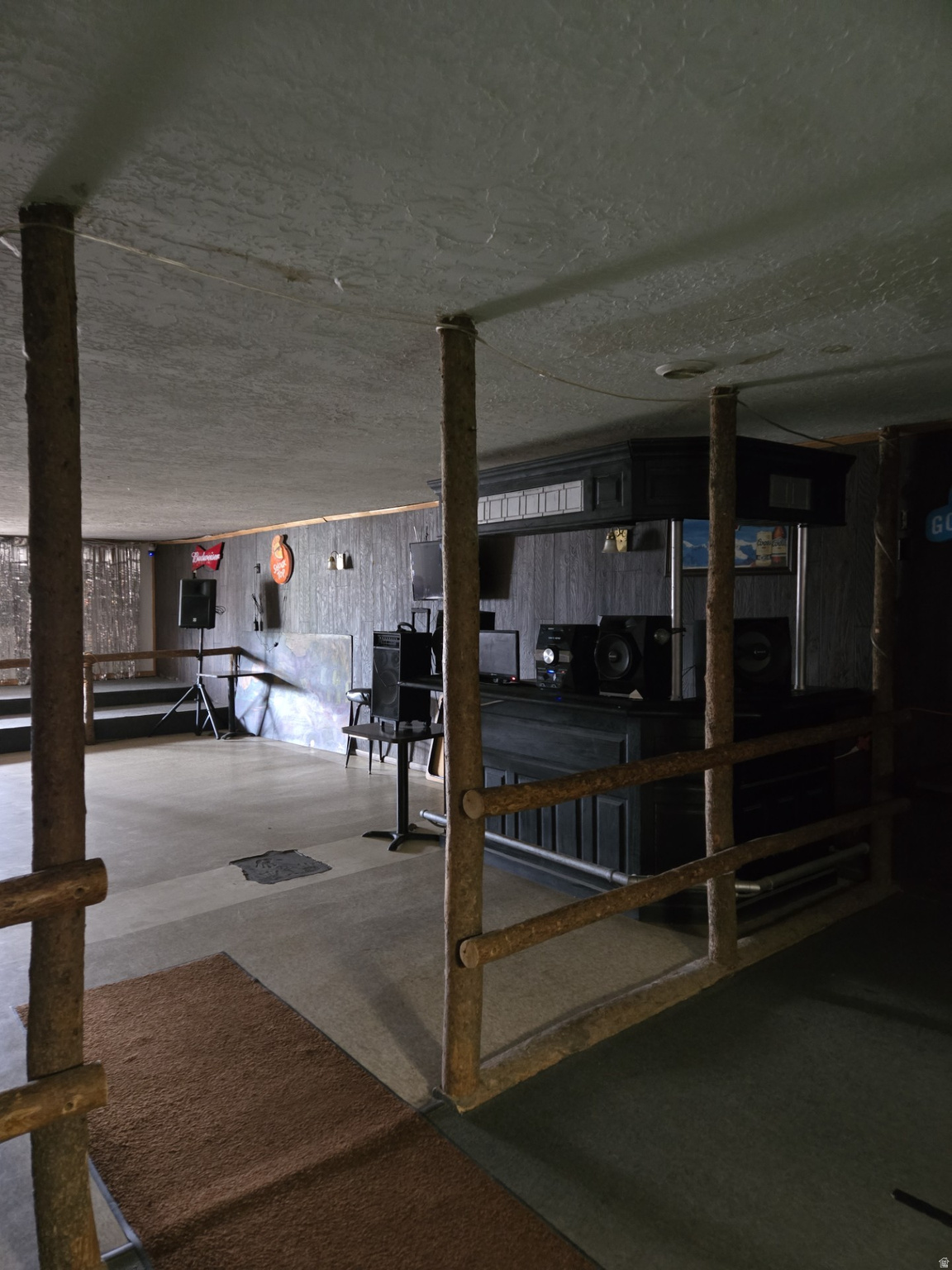 WELLS CLUB - Commercial Sale