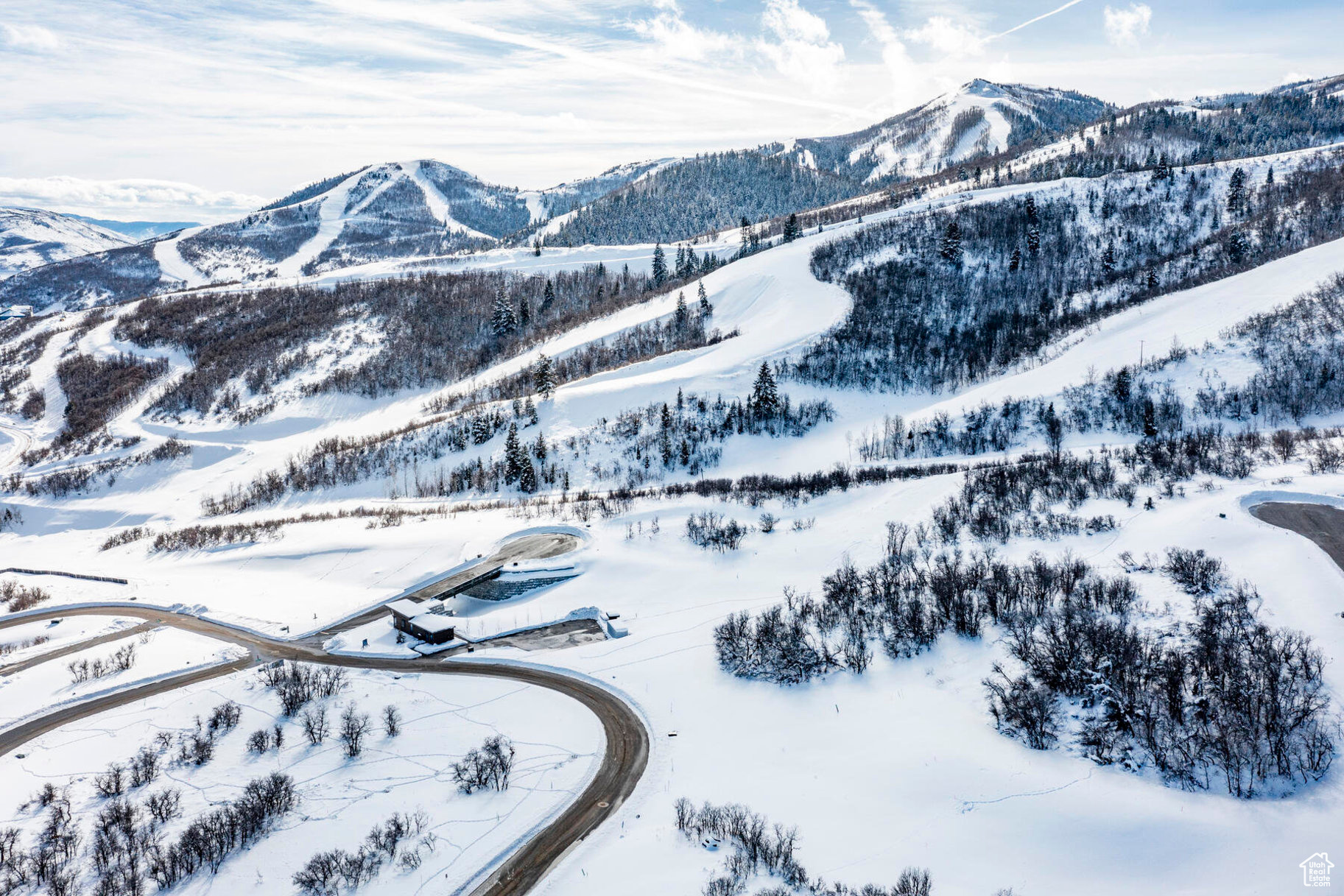 This exclusive 60-acre gated enclave adjacent to Deer Valley Resort combines world-class skiing with the essence of Nordic living.Imagine ski-in, ski-out access to the renowned slopes of Deer Valley Resort, complemented by experiences that go beyond the ordinary-a private aprs-ski beach, rejuvenating thermal pools to recharge for tomorrow's adventure, and cozy gathering spaces ideal for unwinding after a day of exploration. Velvaere promises unparalleled access to first-track skiing via its onsite Deer Valley chairlift, offering a seamless escape from the crowds at the East Village. Bring your own builder, build on your timeline and craft your ultimate ski home with both Jordanelle water views and unobstructed ski hill views. Velvaere serves as your ultimate base camp, only 35 minutes from Salt Lake International Airport. Your adventure, wellness and alpine journey begin here.