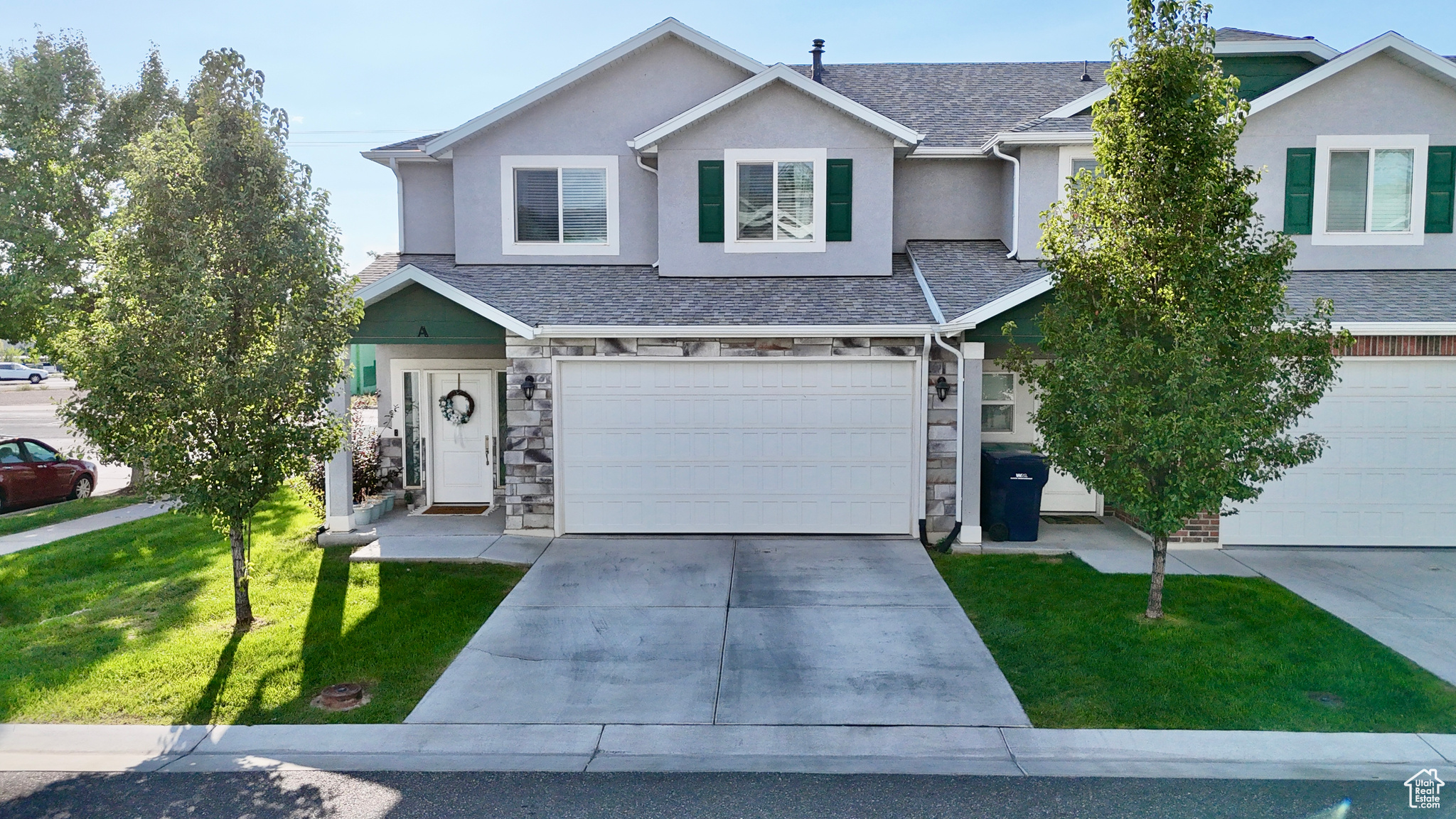 FALCON CORNER TOWNHOME - Residential