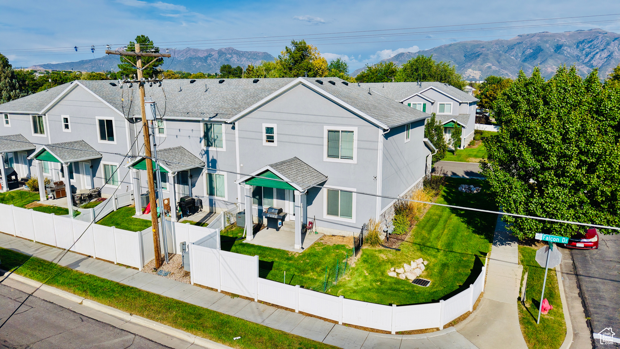 FALCON CORNER TOWNHOME - Residential