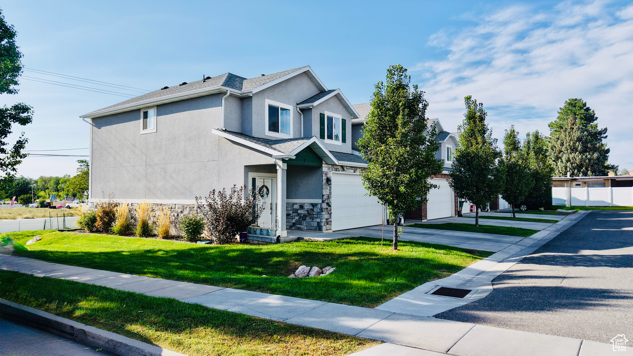 FALCON CORNER TOWNHOME - Residential