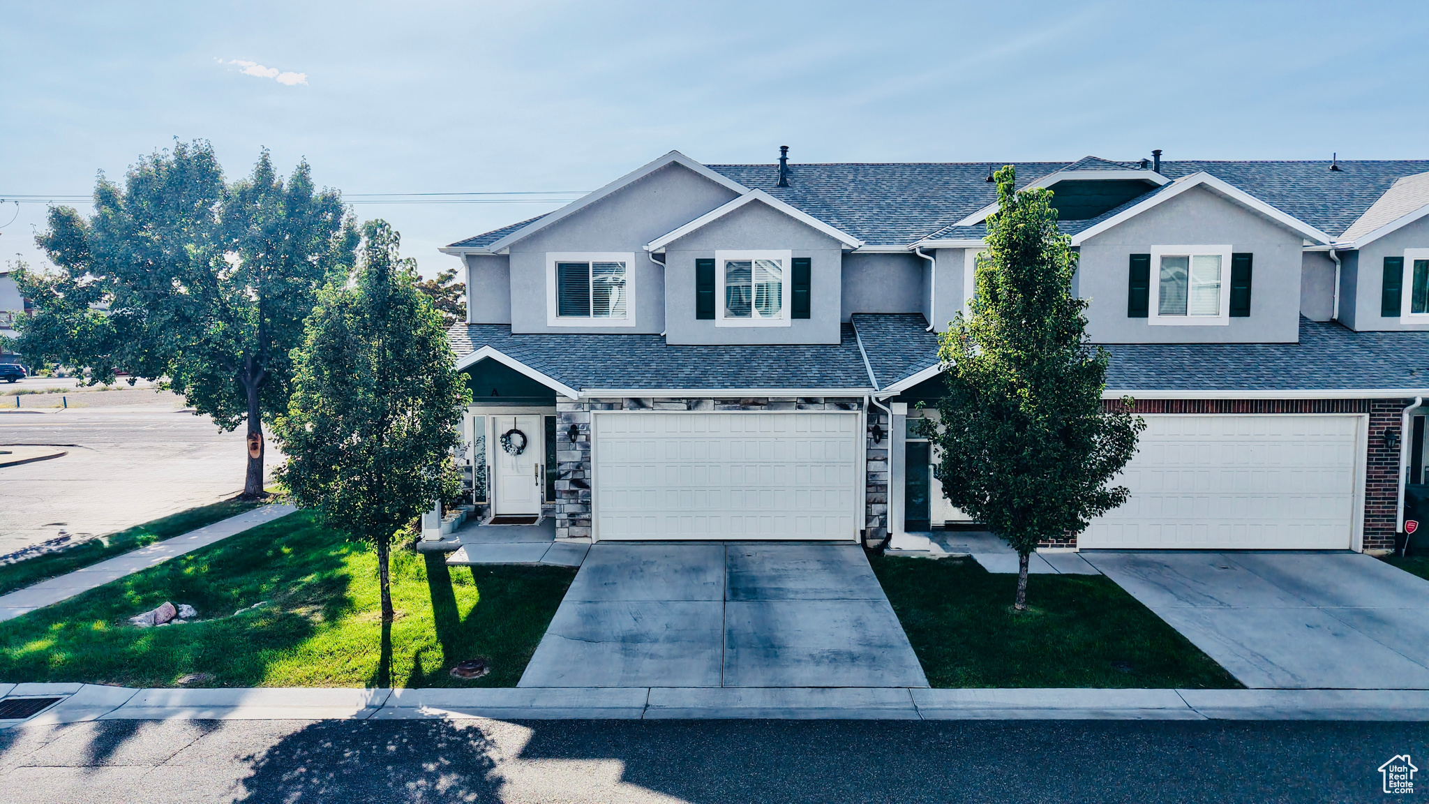 FALCON CORNER TOWNHOME - Residential
