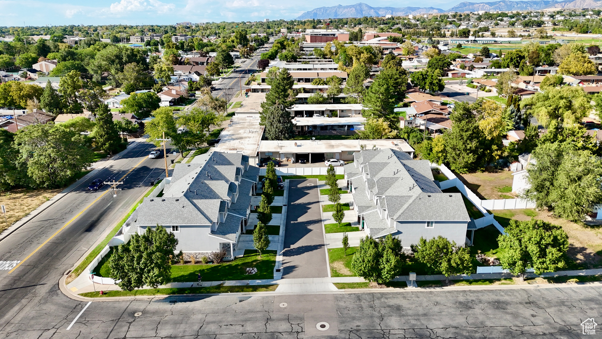FALCON CORNER TOWNHOME - Residential