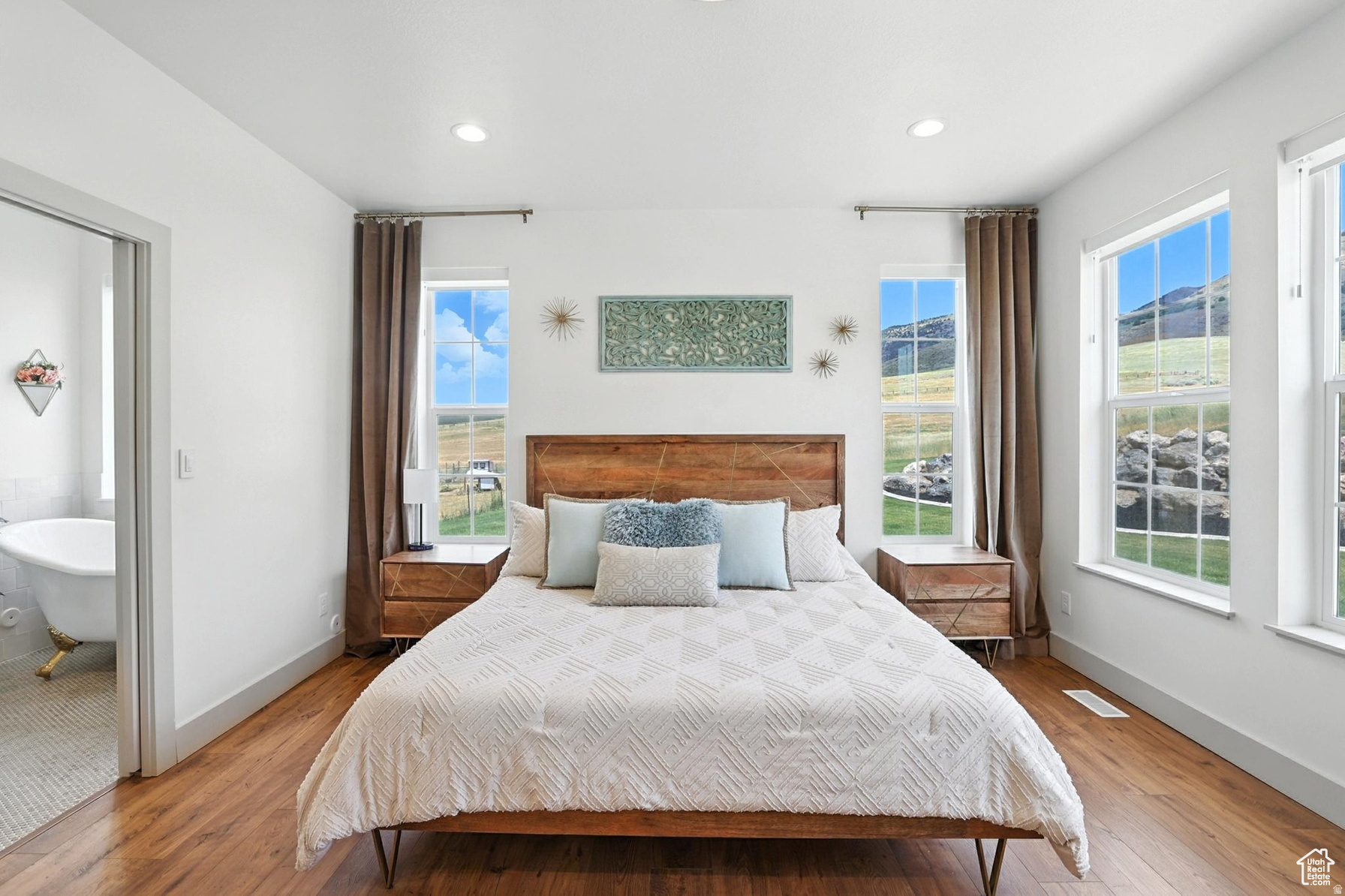 COUNTRY ESTATES SUBDIVISION - Residential