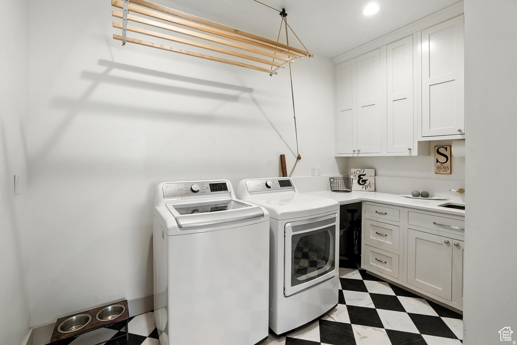 COUNTRY ESTATES SUBDIVISION - Residential