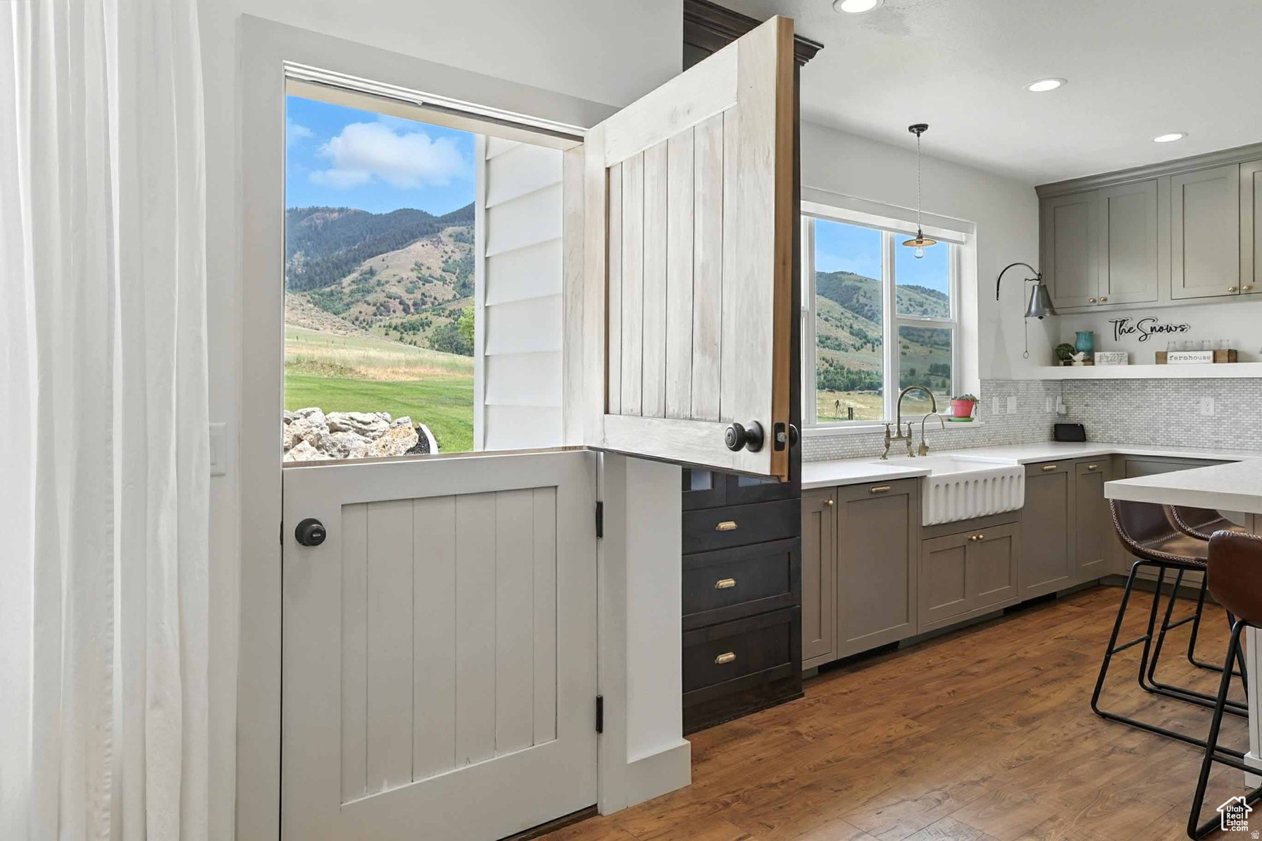 COUNTRY ESTATES SUBDIVISION - Residential