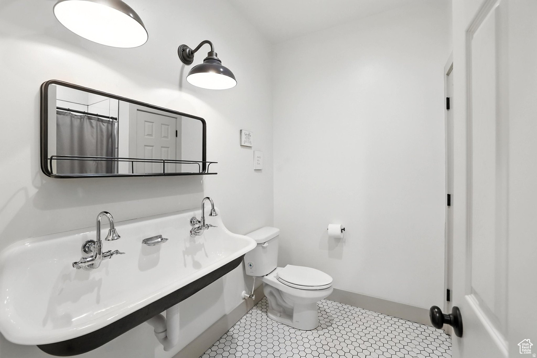 COUNTRY ESTATES SUBDIVISION - Residential