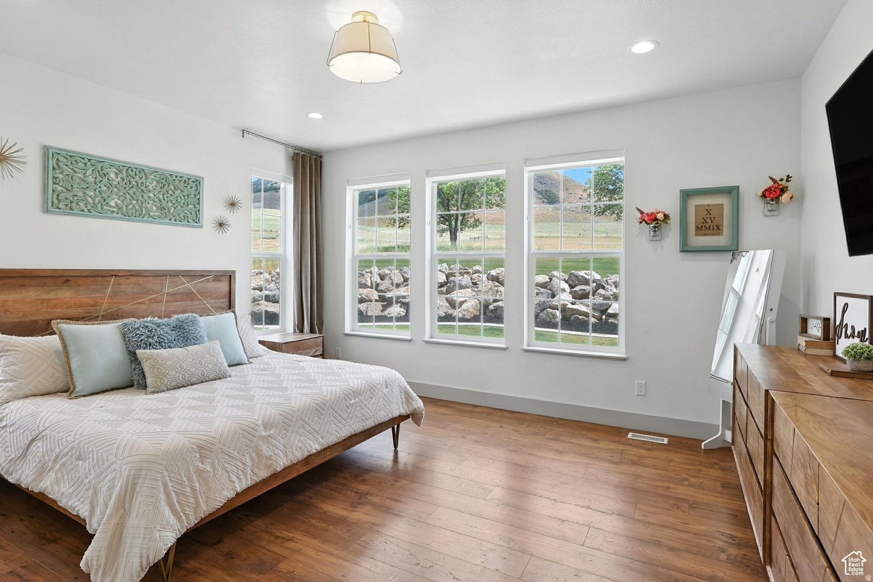 COUNTRY ESTATES SUBDIVISION - Residential