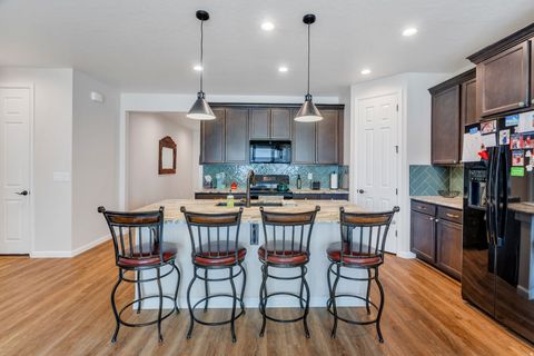 Tiny photo for 1687 N SANDPIPER DR, Salem, UT 84653 (MLS # 2147237)