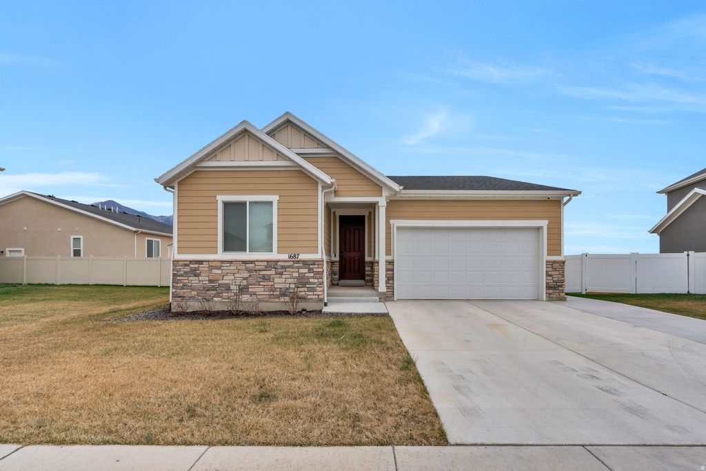 Photo of 1687 N SANDPIPER DR, Salem, UT 84653 (MLS # 2147237)
