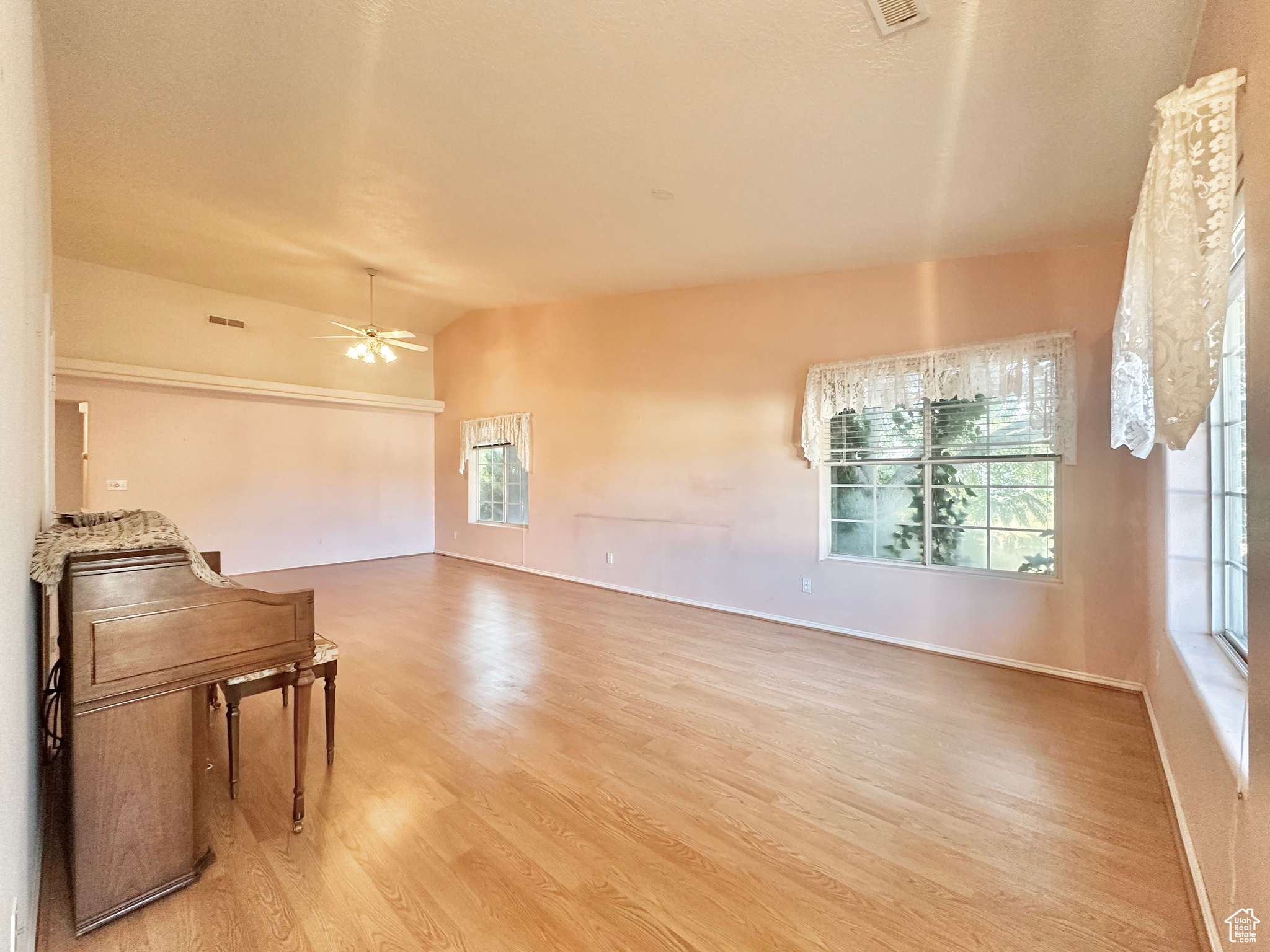 SANTA FE HILLS 1 - Residential