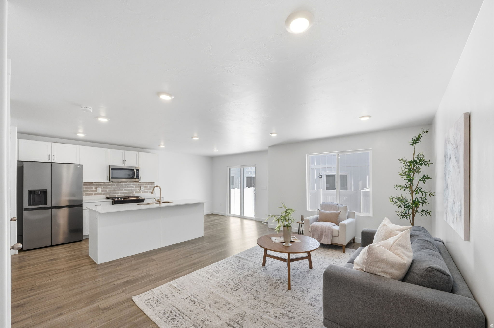 EAGLE POINT - Residential