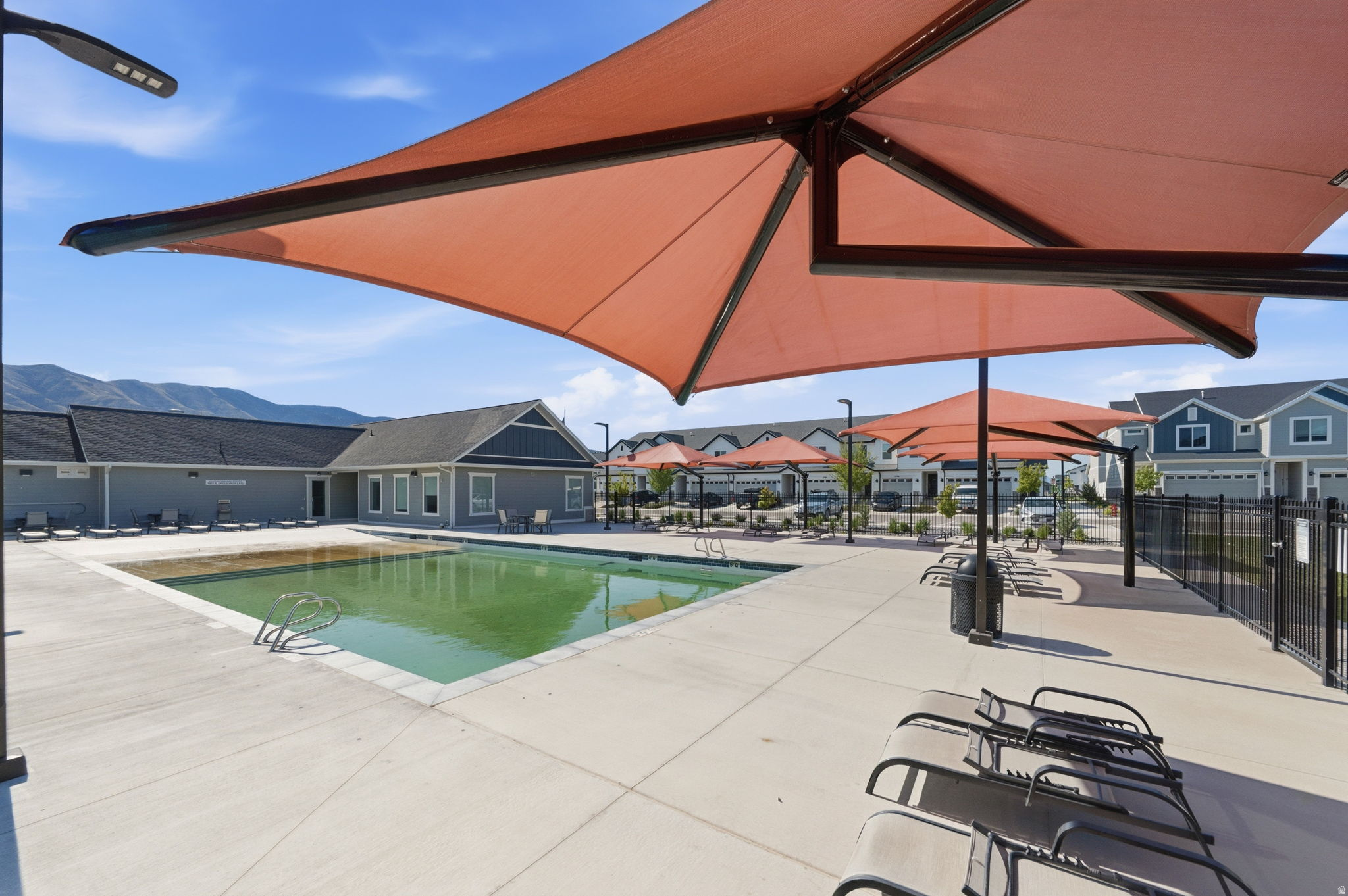 EAGLE POINT - Residential
