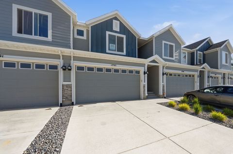 Photo of 1795 E FALL ST, Eagle Mountain, UT 84005 (MLS # 2156878)