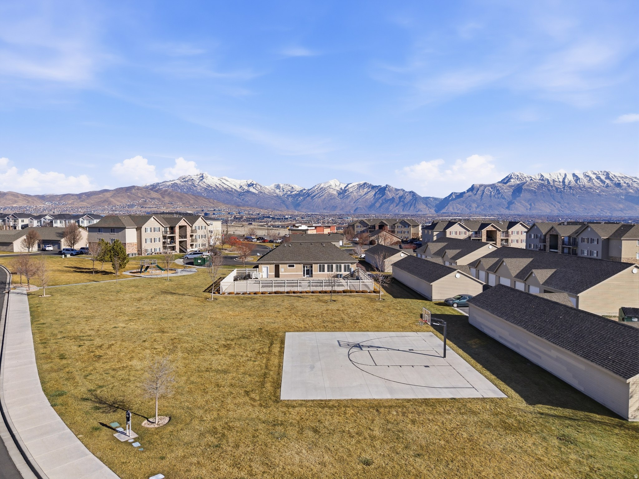 HILLCREST - Residential