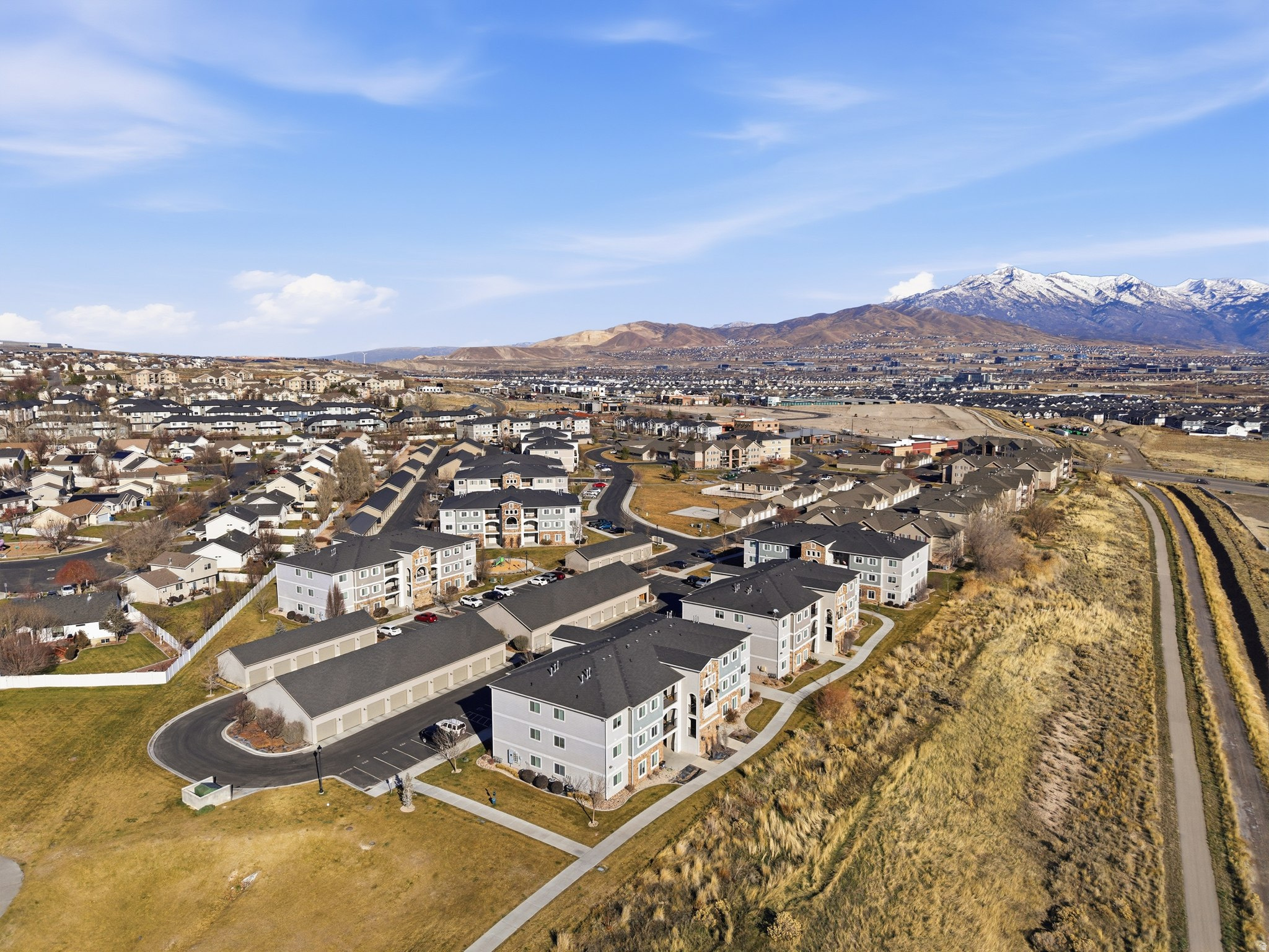 HILLCREST - Residential