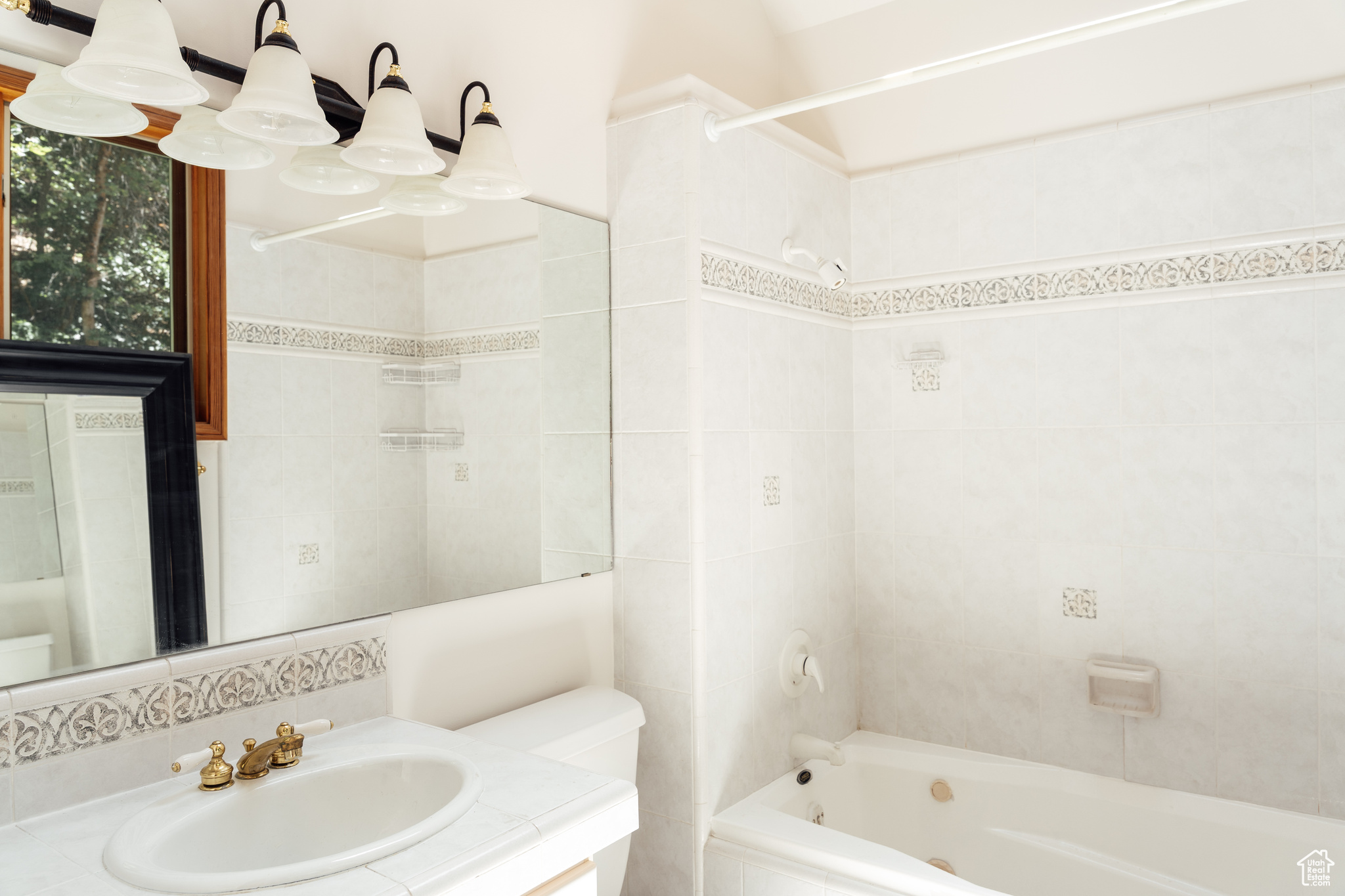 THE GROVES - Residential