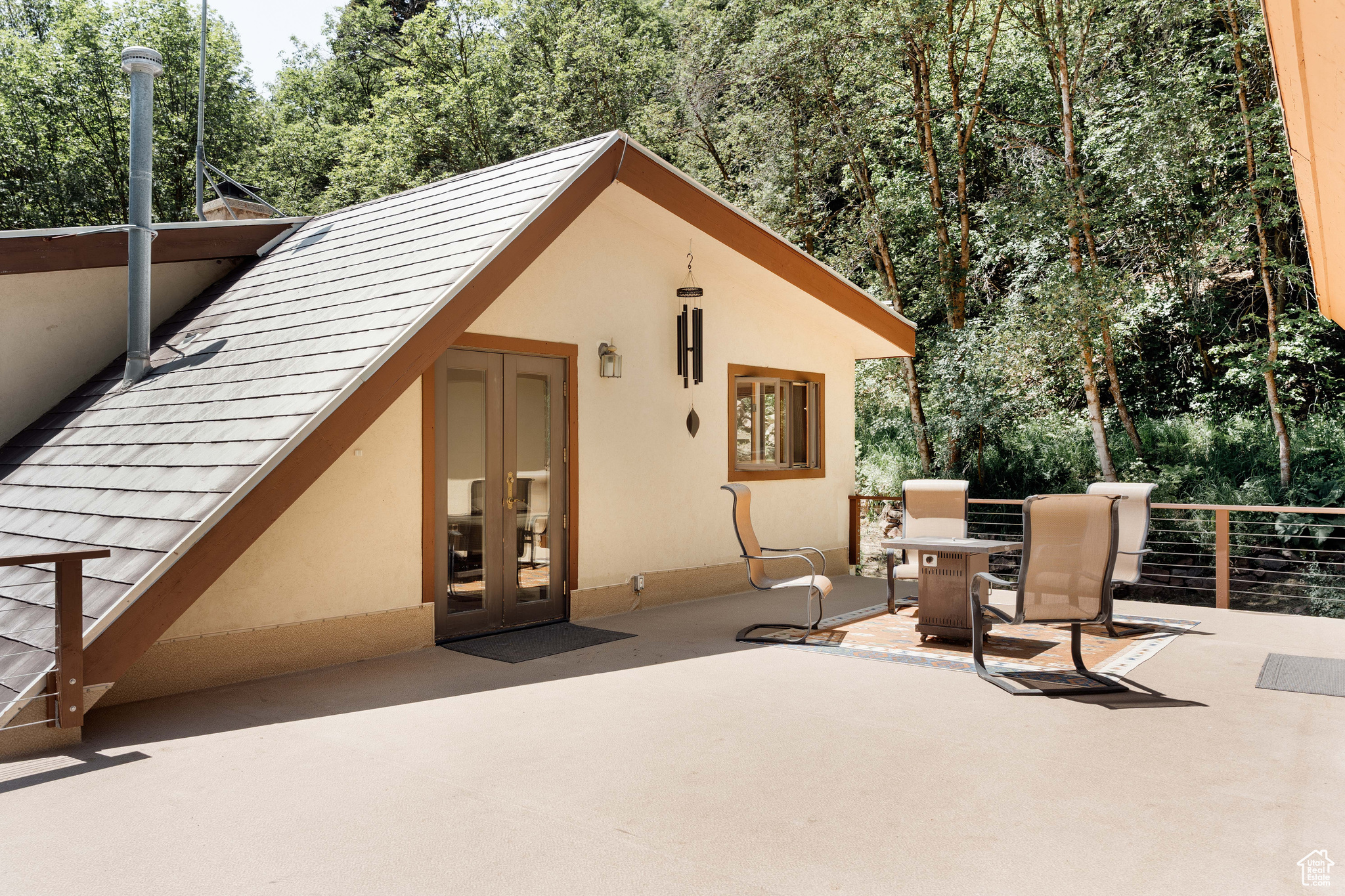 THE GROVES - Residential