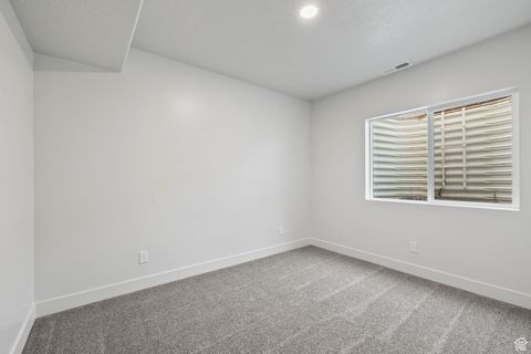 Tiny photo for 387 N 300 E, Payson, UT 84651 (MLS # 2088132)