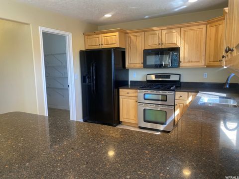Tiny photo for 83 CANTERBURY CIR, Logan, UT 84321 (MLS # 2147754)