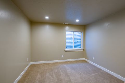 Tiny photo for 1739 E HOLLADAY HILL LN N, Holladay, UT 84124 (MLS # 2158902)