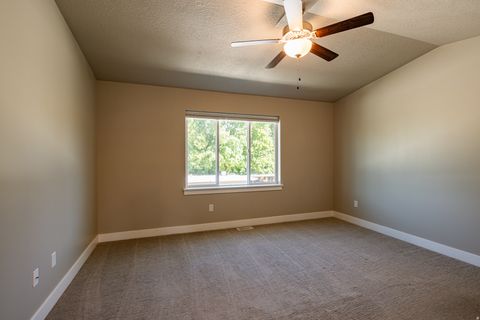 Tiny photo for 1739 E HOLLADAY HILL LN N, Holladay, UT 84124 (MLS # 2158902)