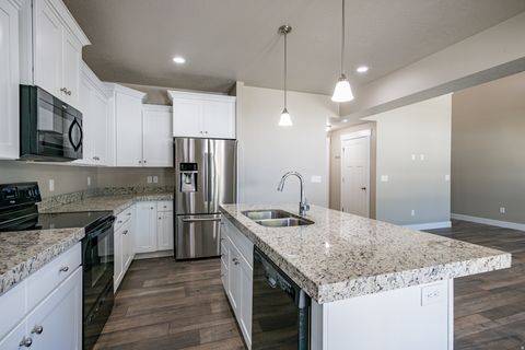 Tiny photo for 1739 E HOLLADAY HILL LN N, Holladay, UT 84124 (MLS # 2158902)
