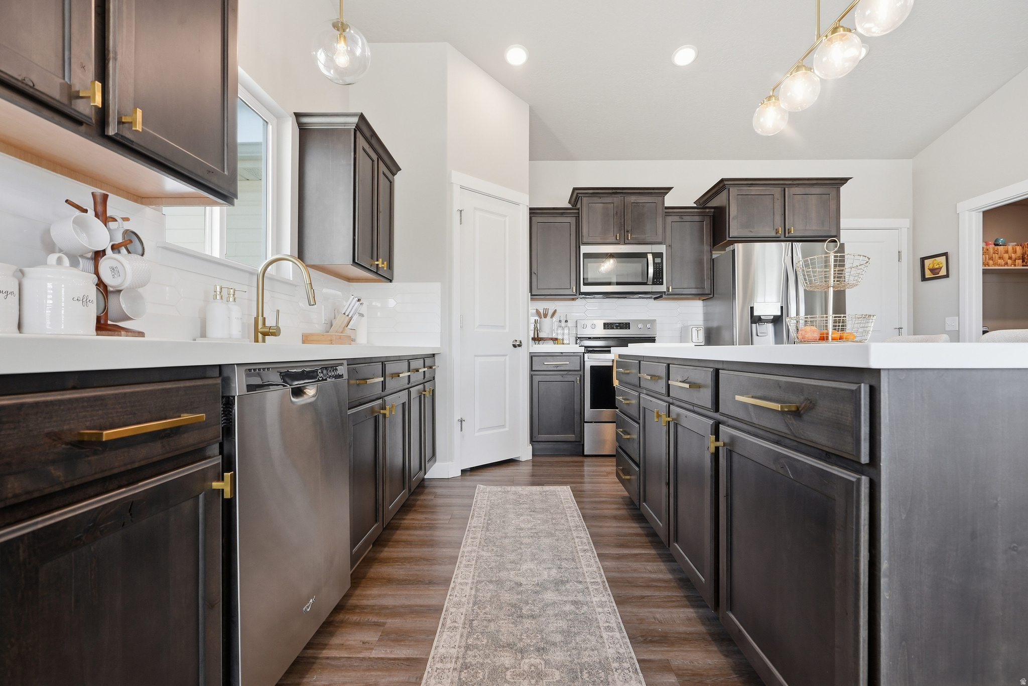 SUNSET ESTATES - Residential