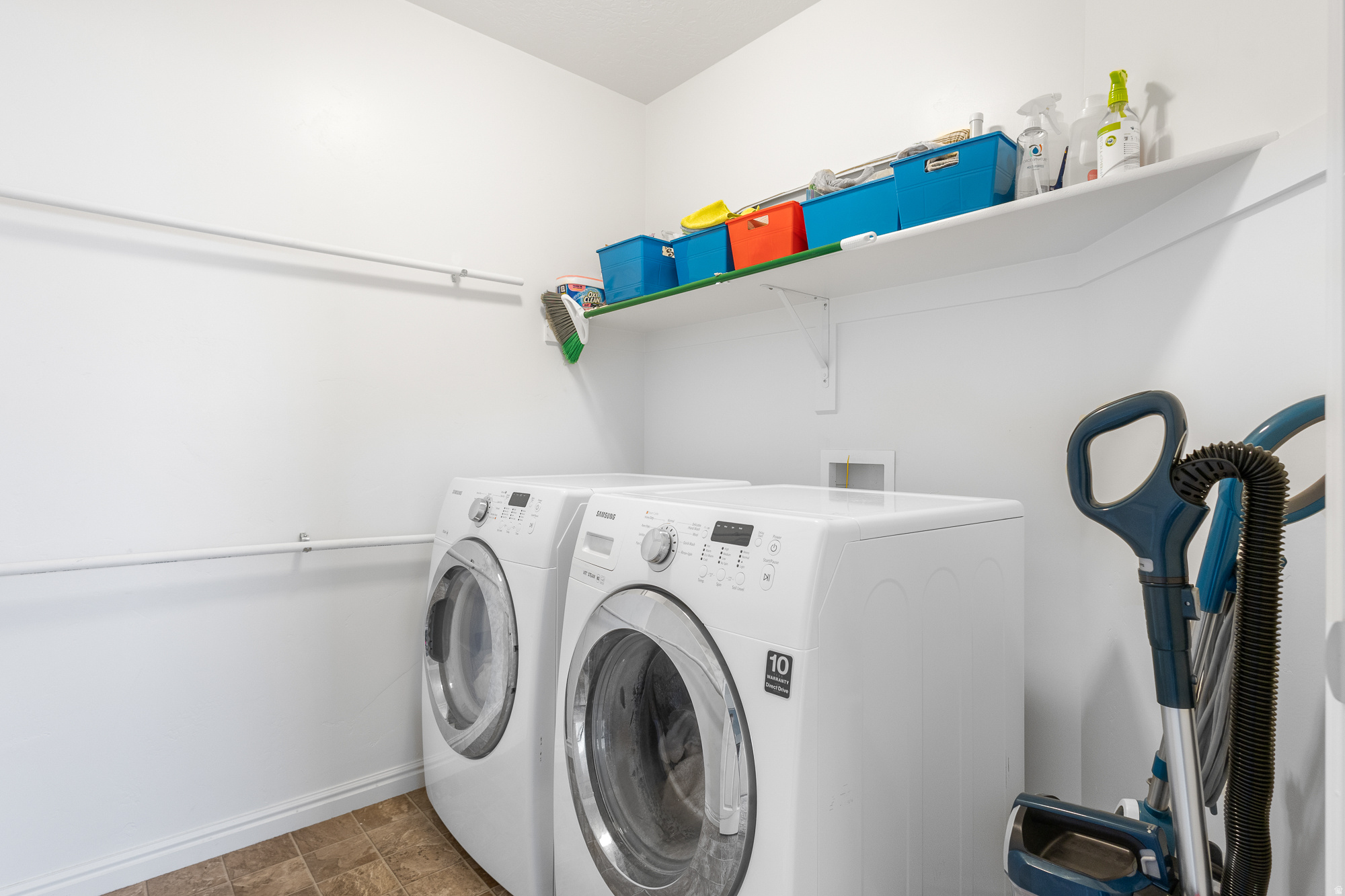 SILVER OAKS - Residential