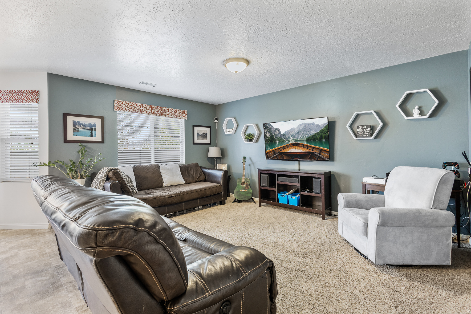 SILVER OAKS - Residential