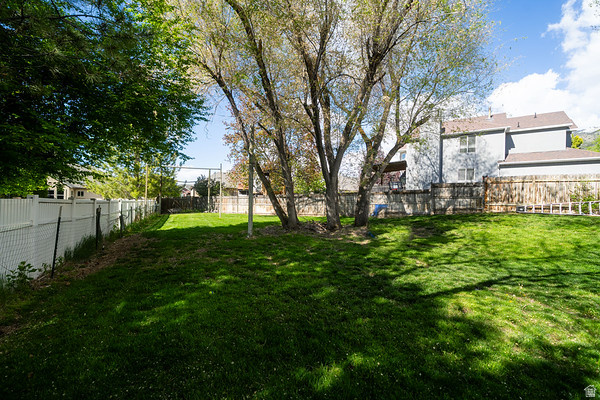 APPLE HILL - Residential