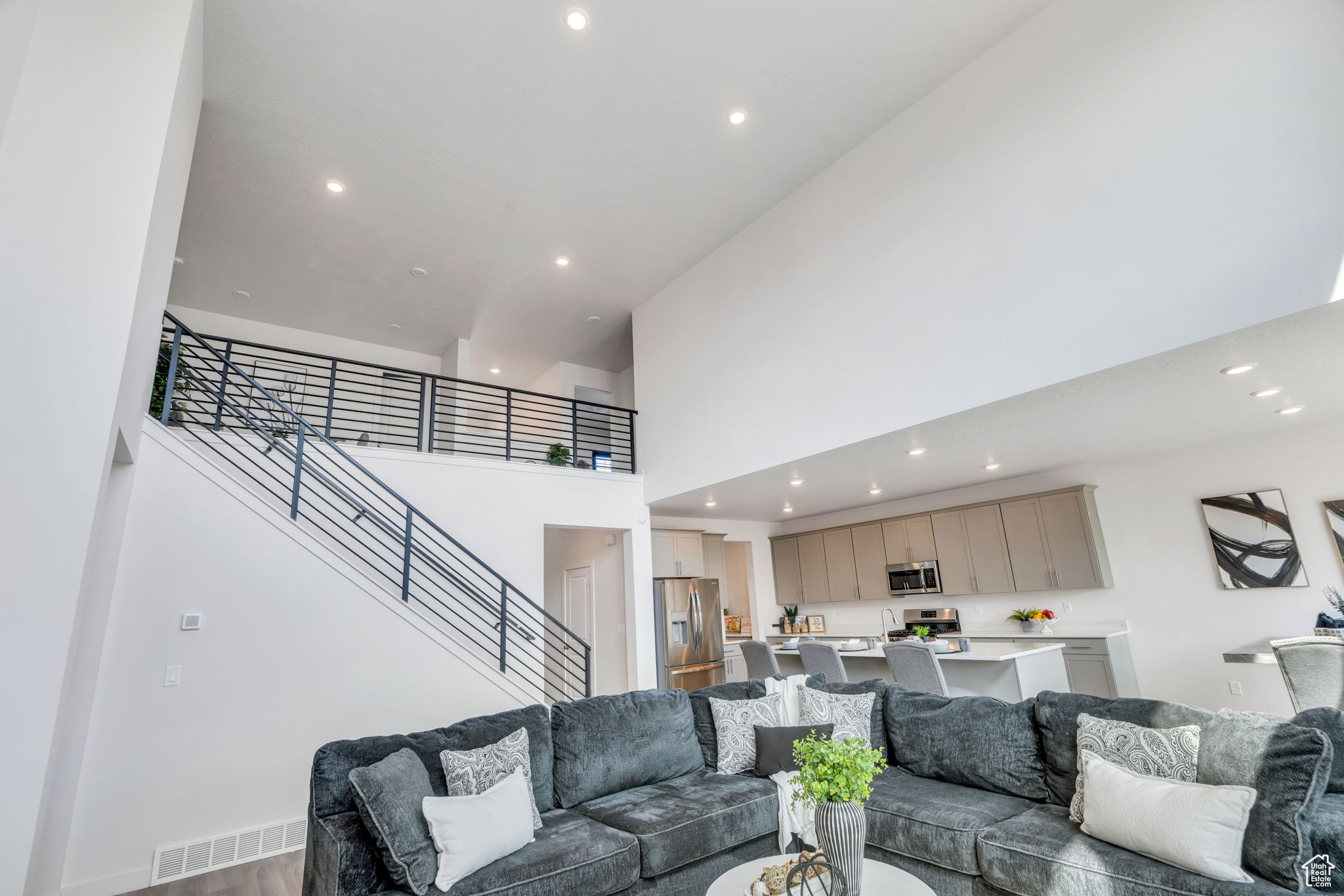 SUNSET HILLS - Residential