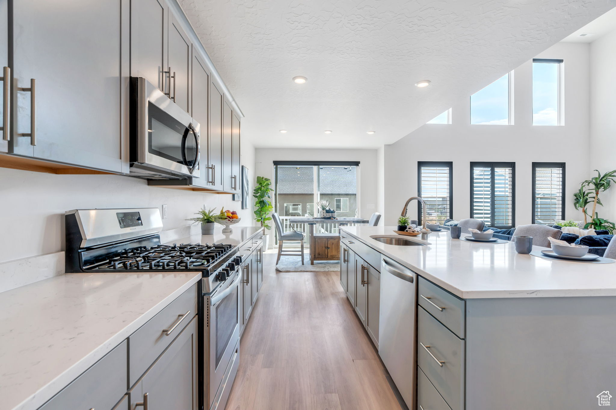 SUNSET HILLS - Residential