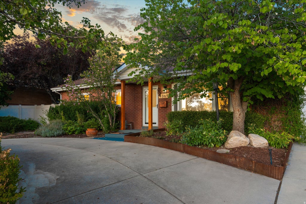Photo of 4365 S 2990 E, Holladay, UT 84124 (MLS # 2184606)