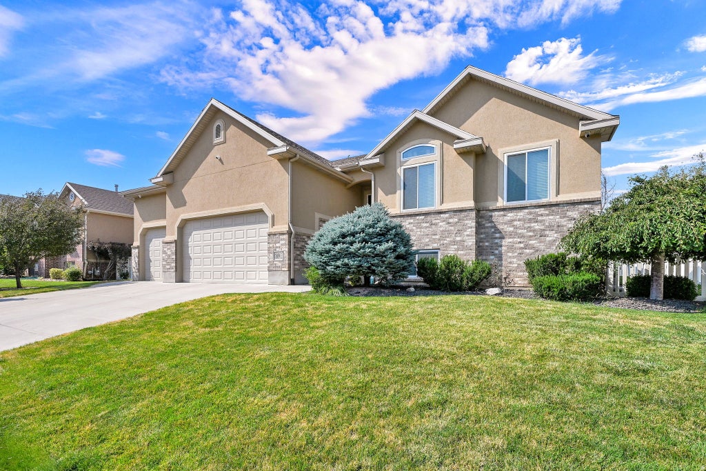 Photo of 1809 E KAY LN, South Weber, UT 84405 (MLS # 2177362)