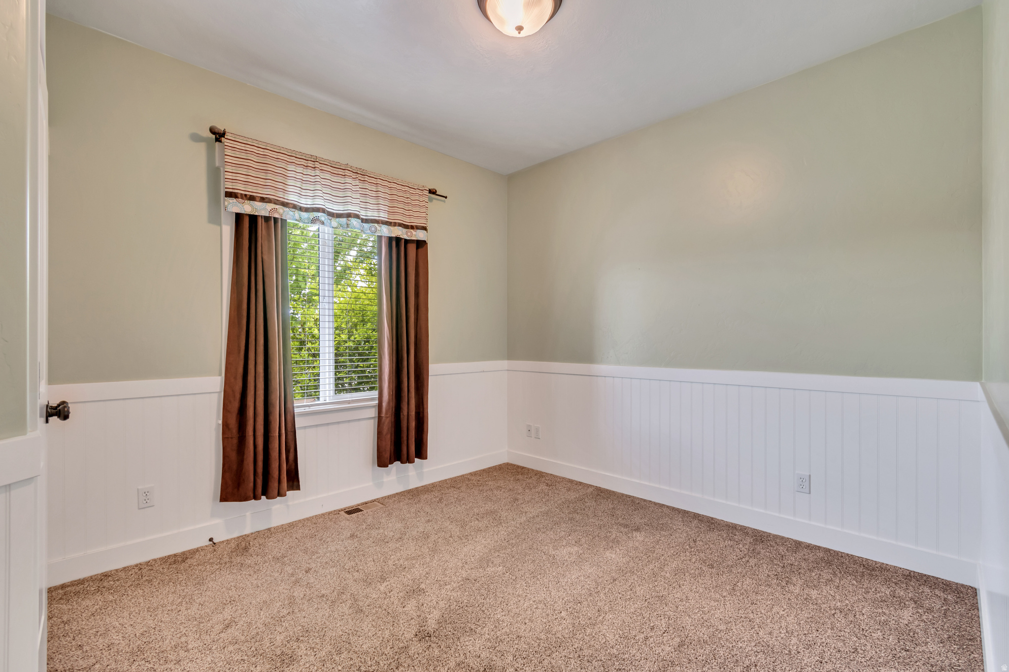 THE MEADOWS AT MOUNT LOAFER - Residential
