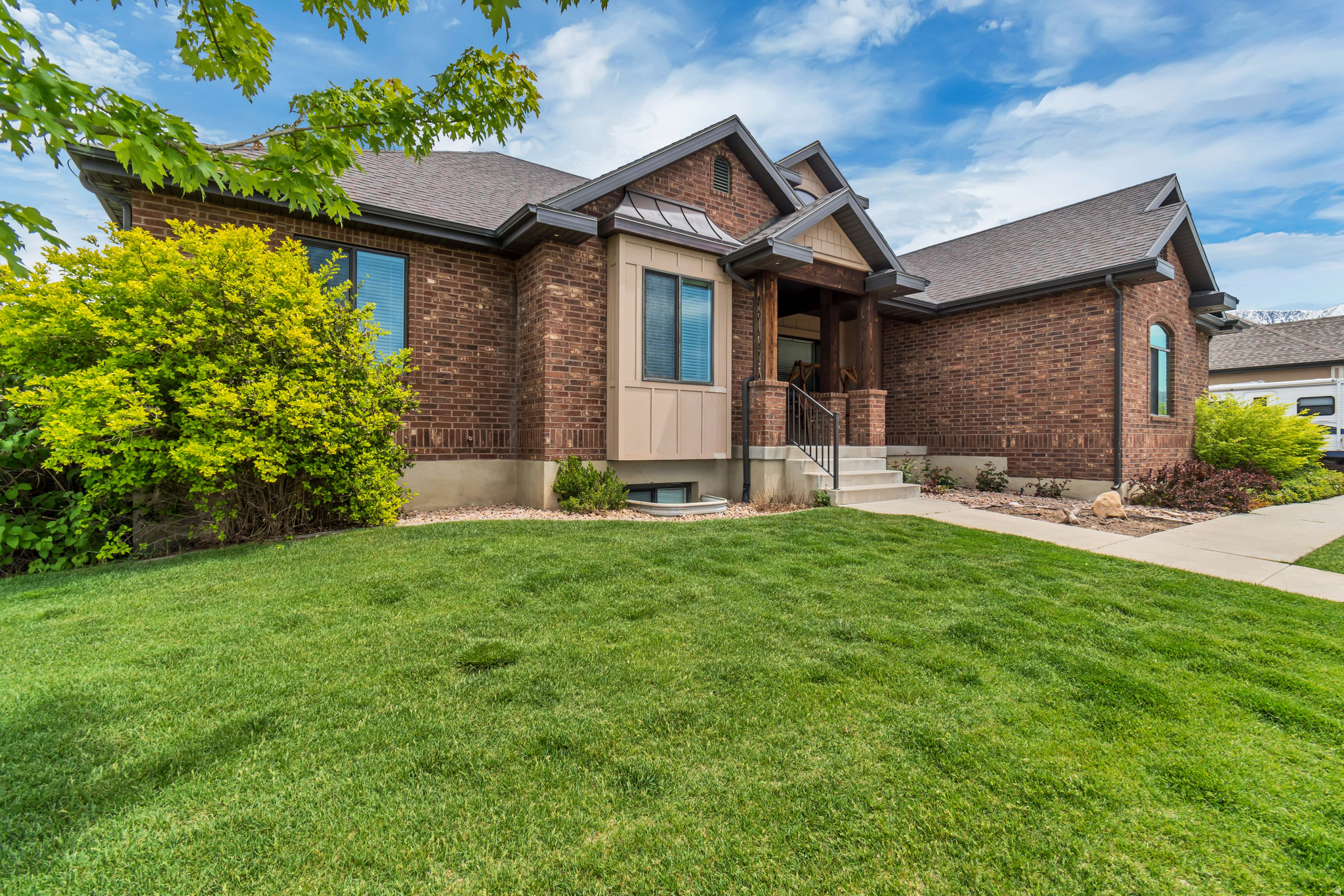 THE MEADOWS AT MOUNT LOAFER - Residential