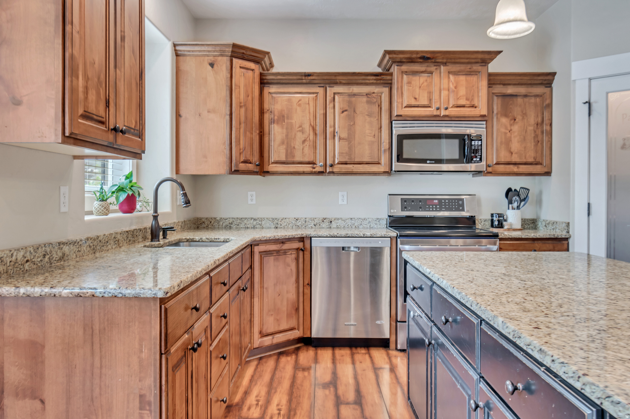 THE MEADOWS AT MOUNT LOAFER - Residential