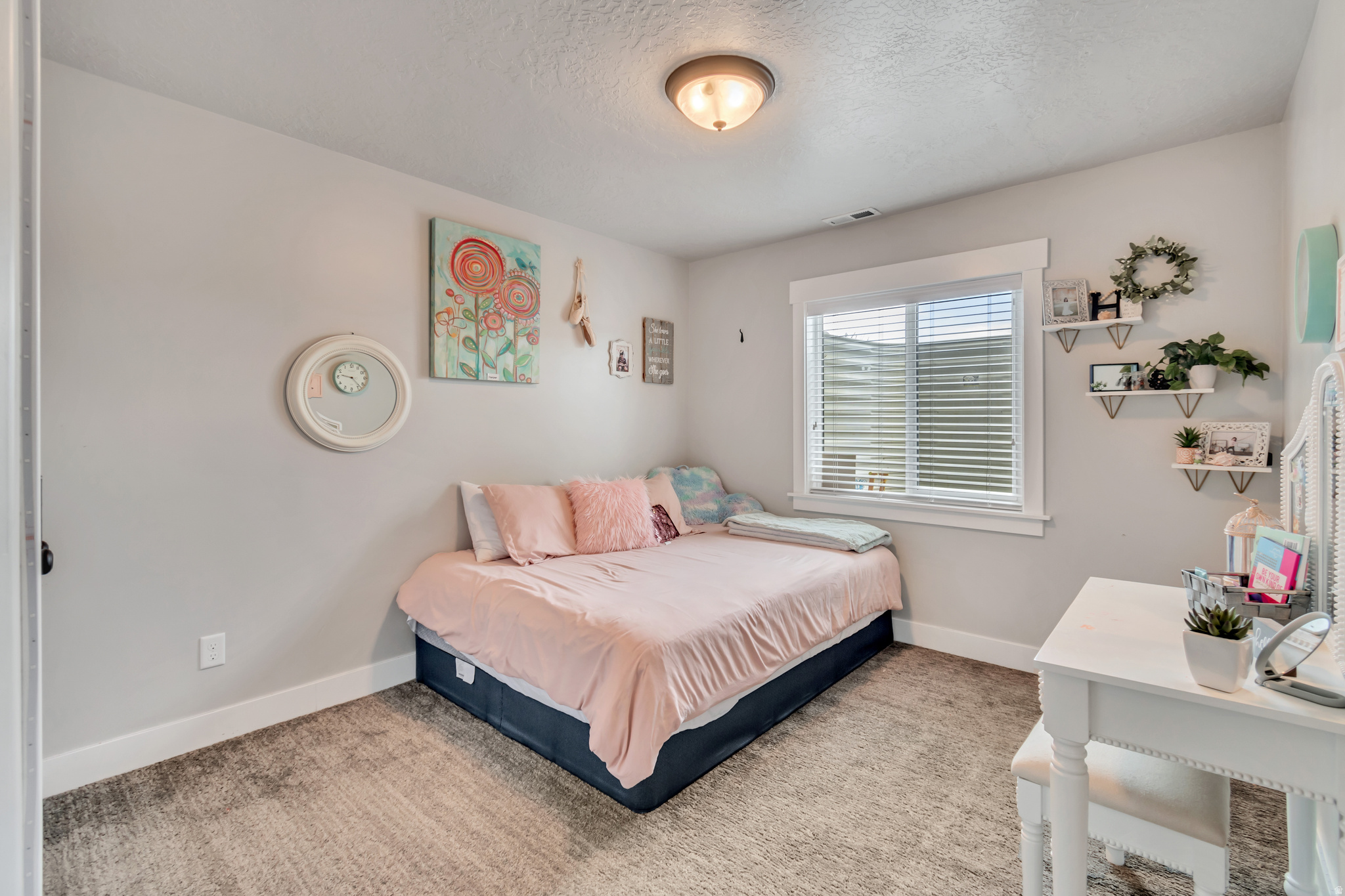 THE MEADOWS AT MOUNT LOAFER - Residential