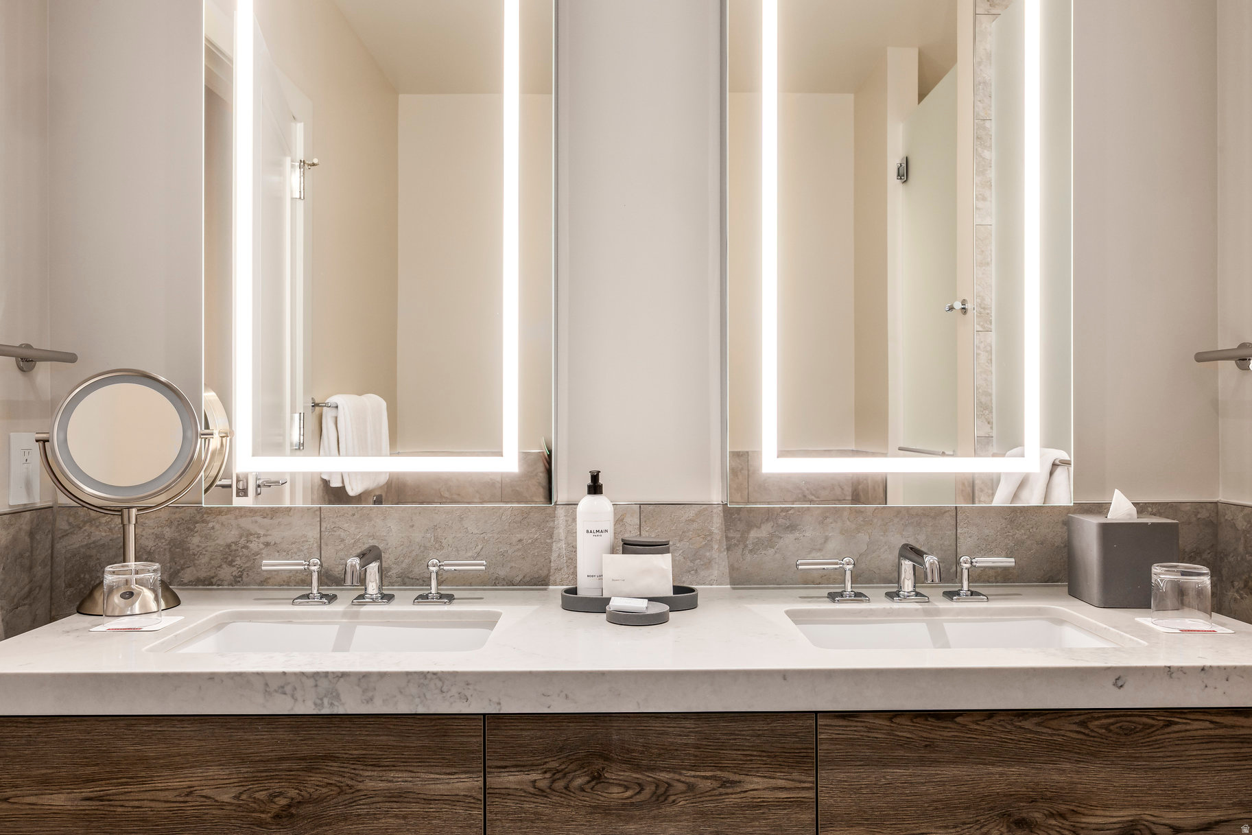 THE RESIDENCES AT GRAND HYATT - Residential