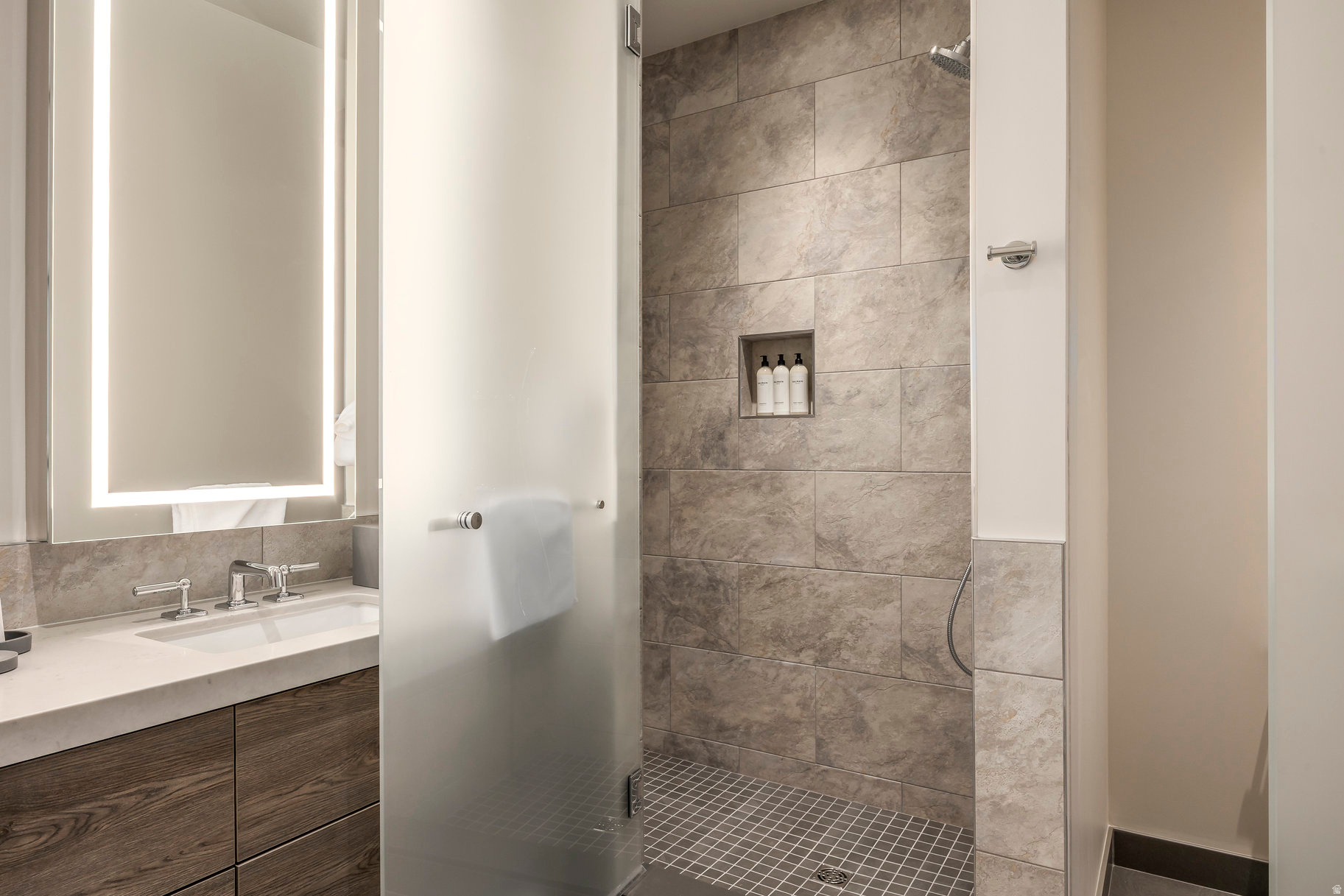 THE RESIDENCES AT GRAND HYATT - Residential